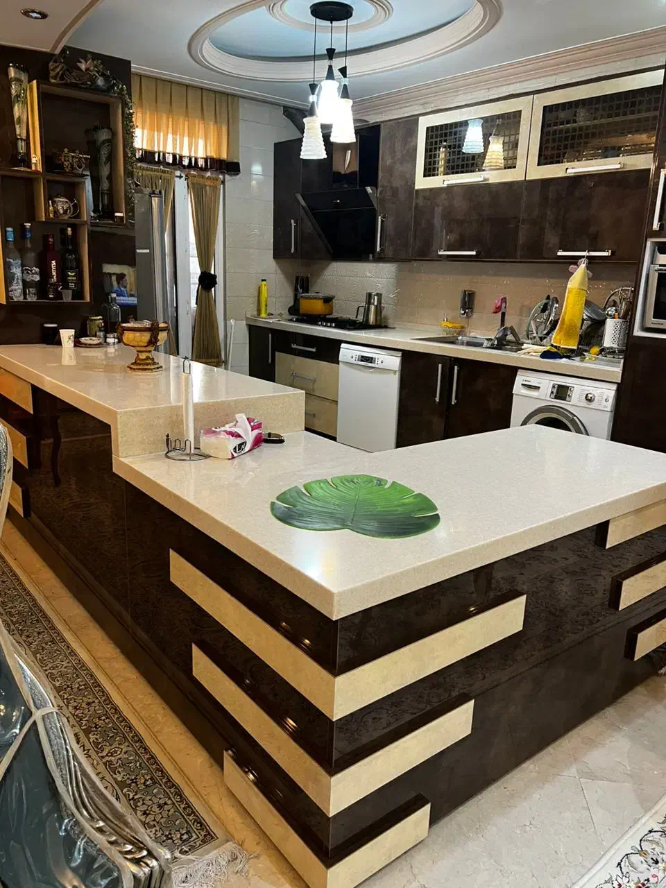 ۱۷۰ متر تک واحدی ۳ پارکینگ سندی لوکیشن طلایی