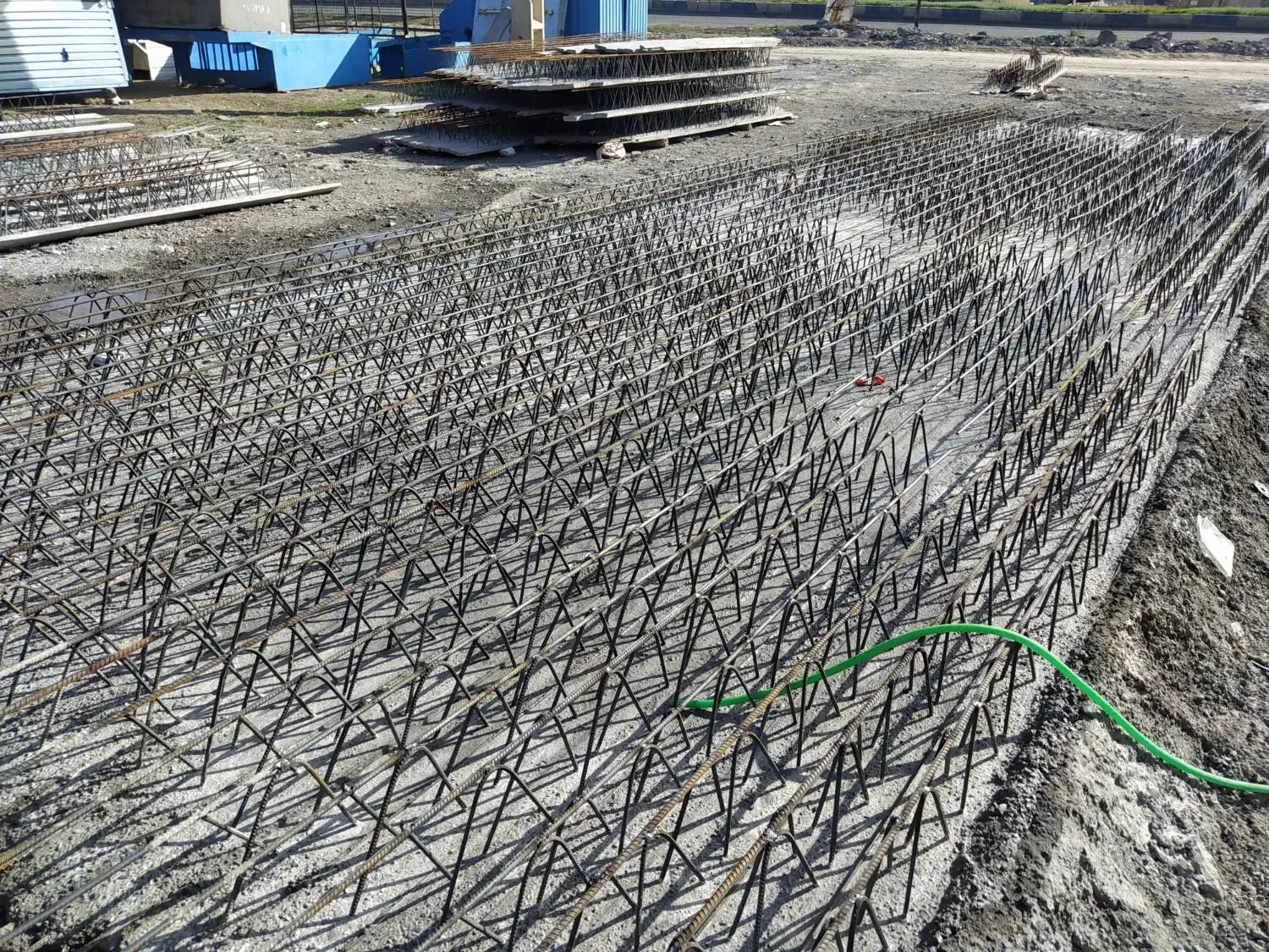 تولید تیرچه پایه فنس مصالح ساختمانی|خدمات پیشه و مهارت|نهاوند, |دیوار