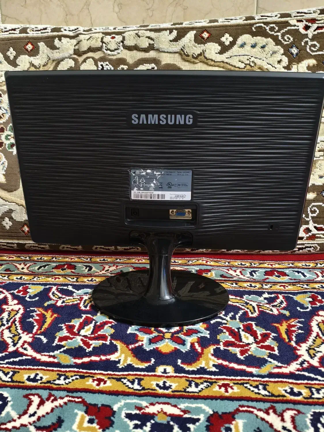 مانیتور|قطعات و لوازم جانبی رایانه|طبس, |دیوار