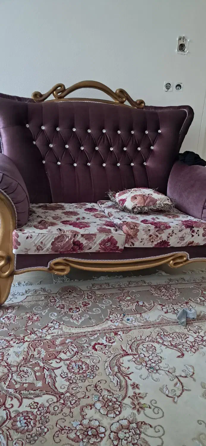 فروش مبل هفت نفره تخت خواب وویترین|مبلمان خانگی و میز عسلی|اصفهان, شهرک قدس|دیوار