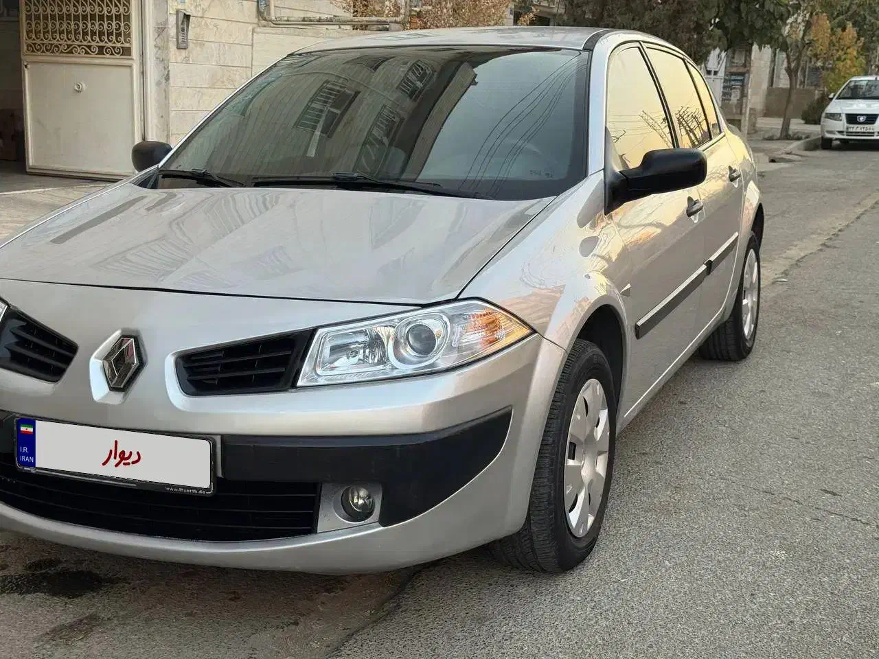 مگان ۱۶۰۰ مدل ۲۰۰۸|خودرو سواری و وانت|فردیس, نگارستان|دیوار