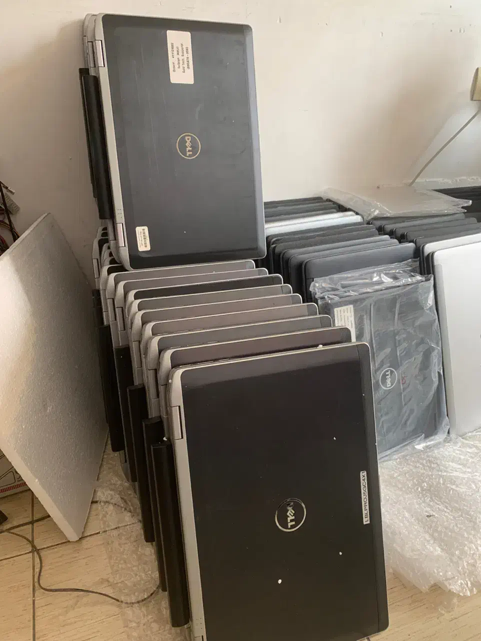 لپ تاب Dell core i5/8g/500g/15.6inch|رایانه همراه|ارومیه, |دیوار