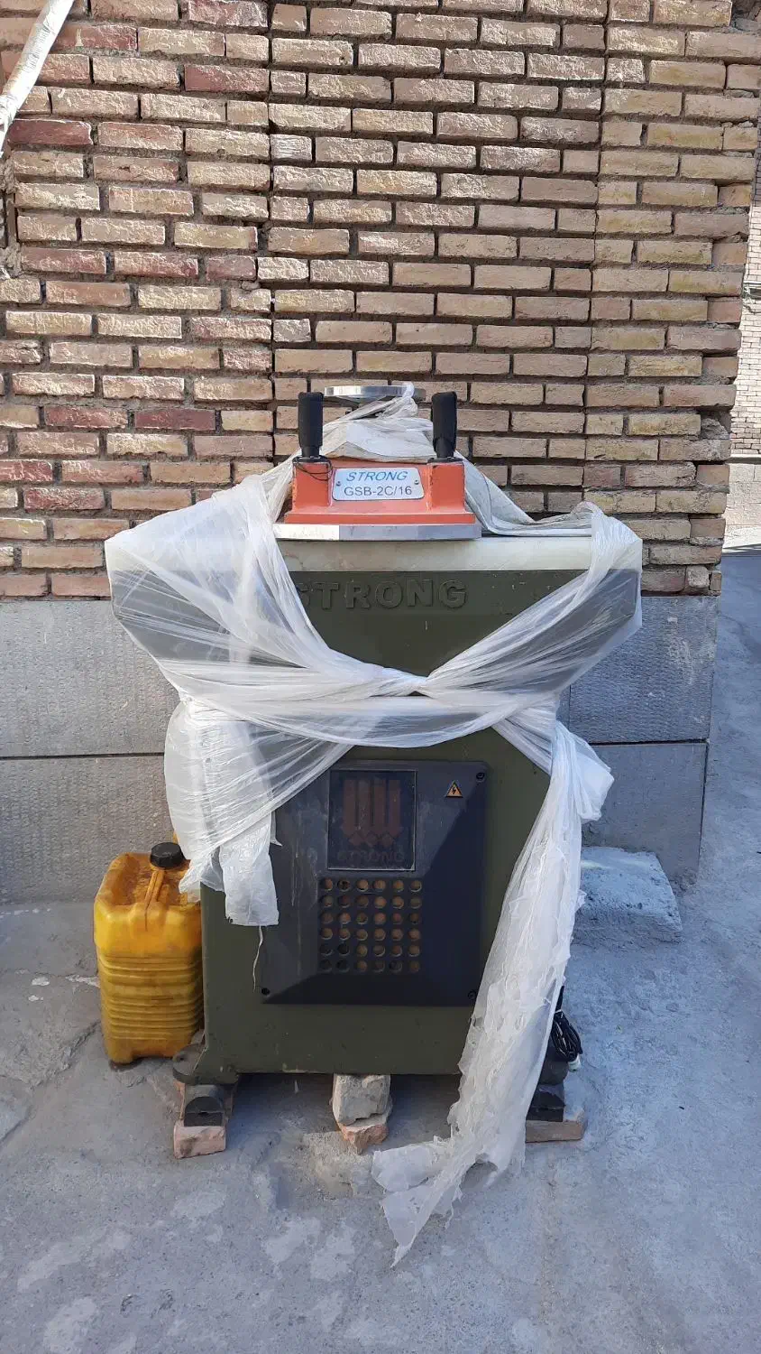 فروش دستگاه کاربر  استرانگ ۱۶ تن|ماشین‌آلات صنعتی|تبریز, |دیوار