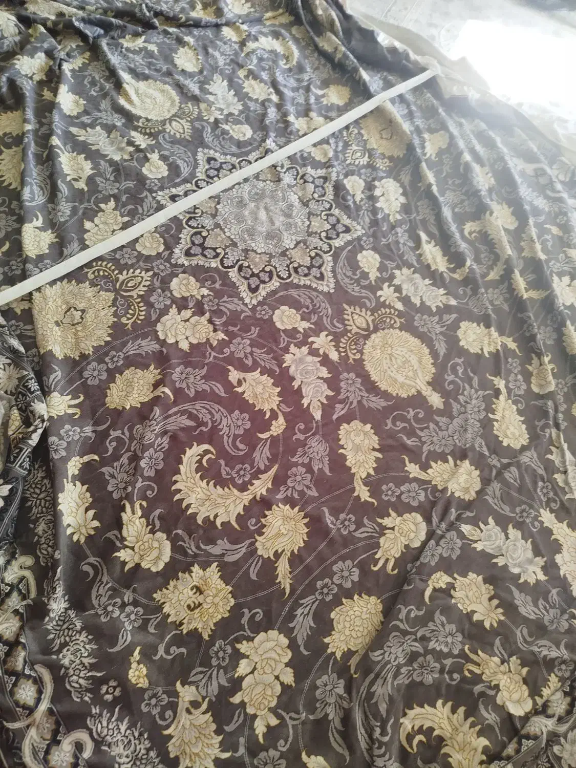 یک جفت رو فرشی کش دار|فرش|شیراز, میانرود|دیوار