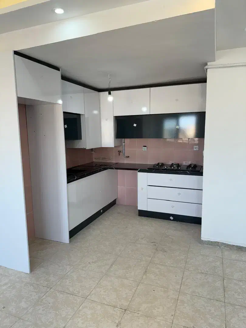 ۲۸ مترپارکینگ/آسانسور/نوساز فول/کلید نخورده|فروش آپارتمان|هشتگرد, شهرک گلها|دیوار