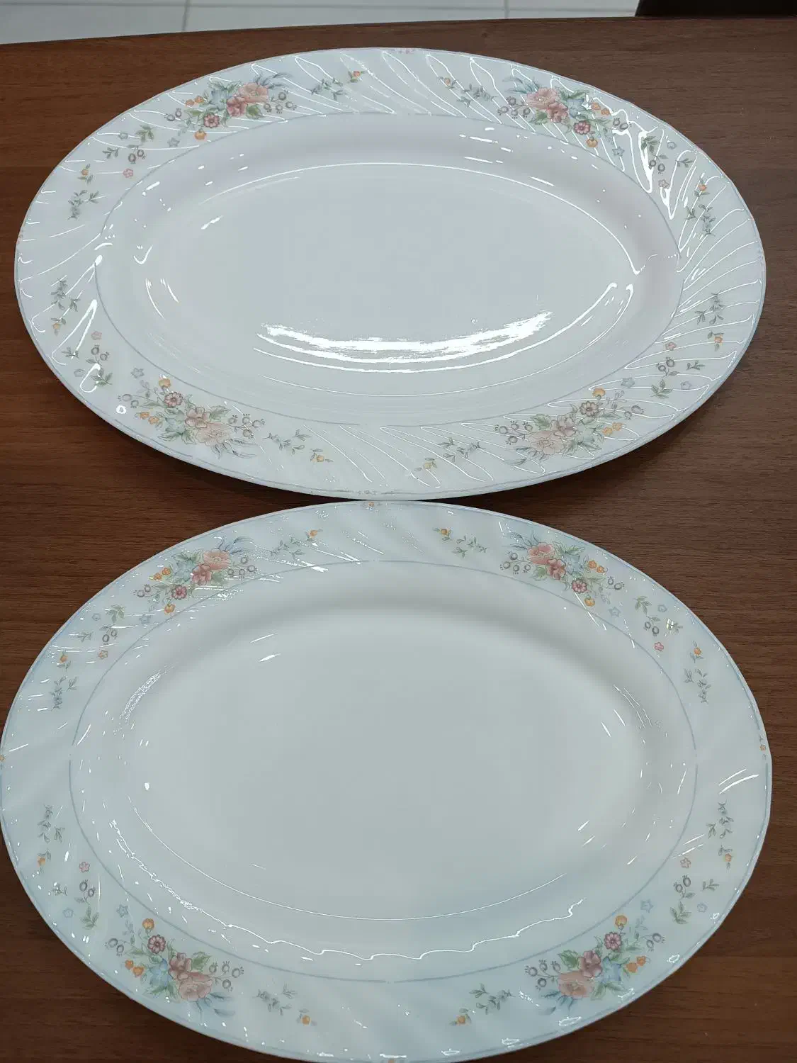 سرویس آرکوپال اصل انگلیس|ظروف سرو و پذیرایی|شاهینشهر, خانه کارگر|دیوار