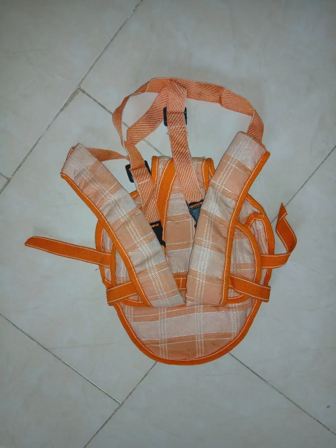 آغوش مادر|کالسکه و لوازم جانبی|پرند, فاز ۴|دیوار