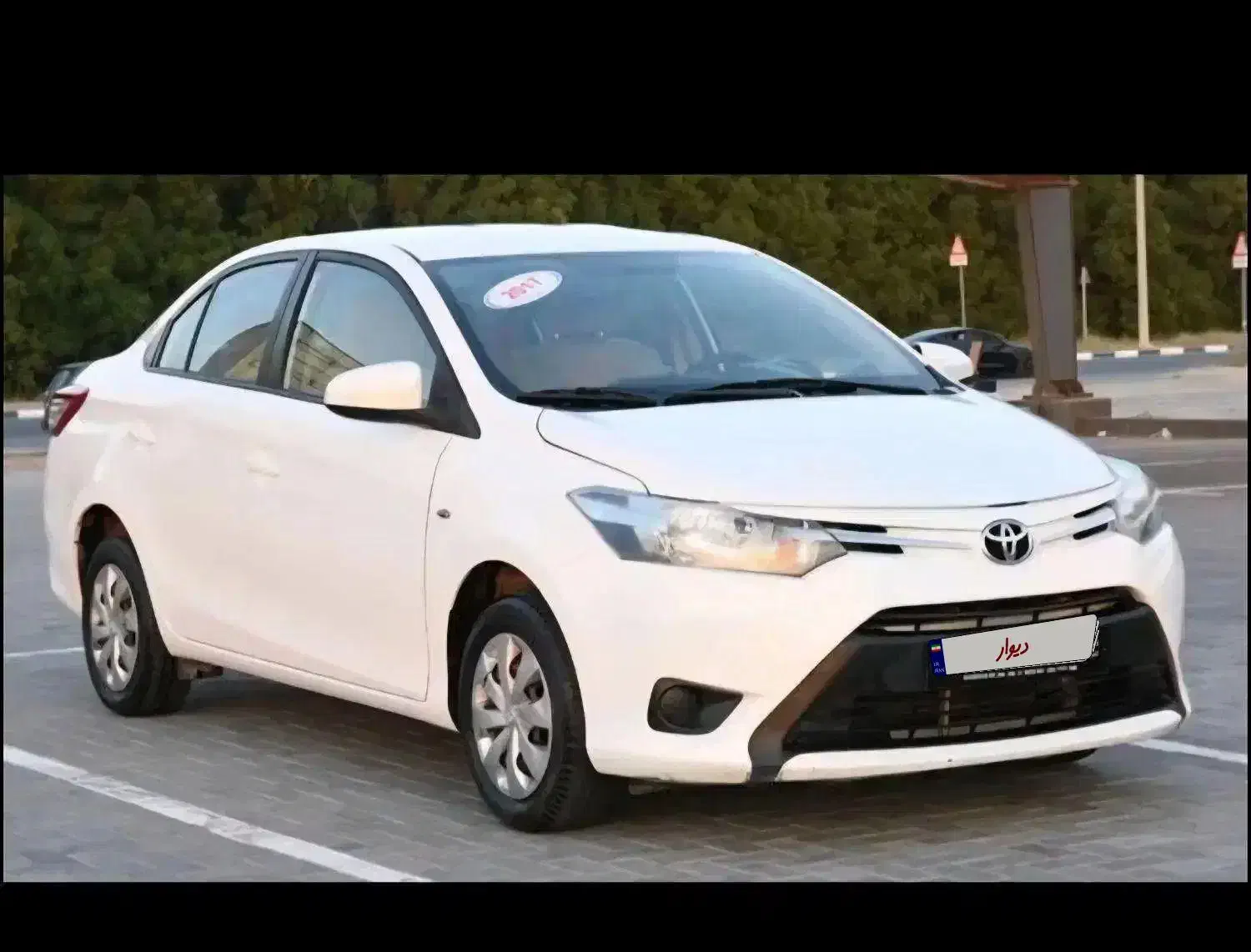 فروش تویوتا یاریس ۲۰۱۷ منوئل بکر|خودرو سواری و وانت|کیش, |دیوار