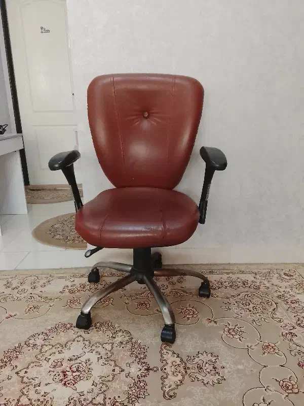 صندلی اداری|میز تحریر و کامپیوتر|پرند, فاز ۵|دیوار