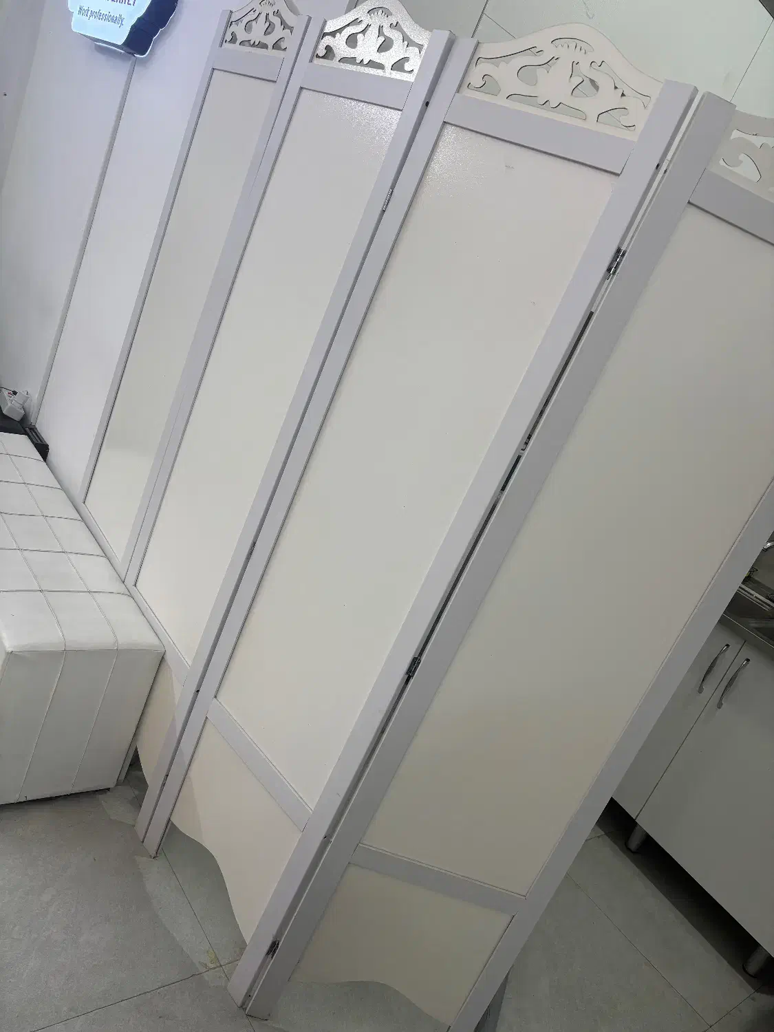 صندلی پدیکور پارتیشن ترولی|آرایشگاه و سالنهای زیبایی|رودهن, |دیوار