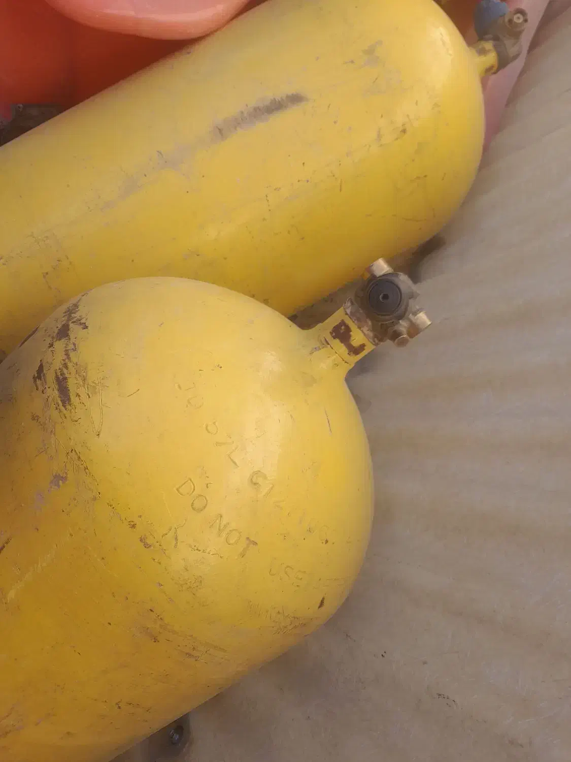 مخزن سی ان جی با لگلاتور|قطعات یدکی و لوازم جانبی|سیرجان, |دیوار