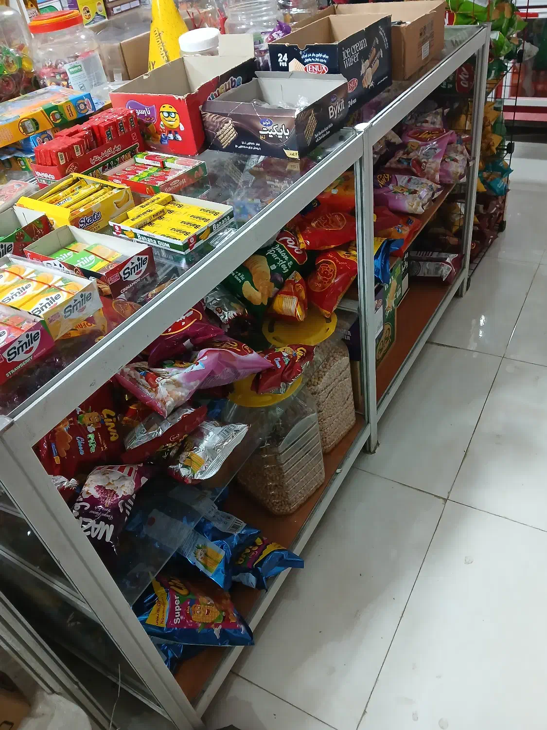 ویترین وسط آلومینیومی برای مغازه|فروشگاه و مغازه|قیدار, |دیوار