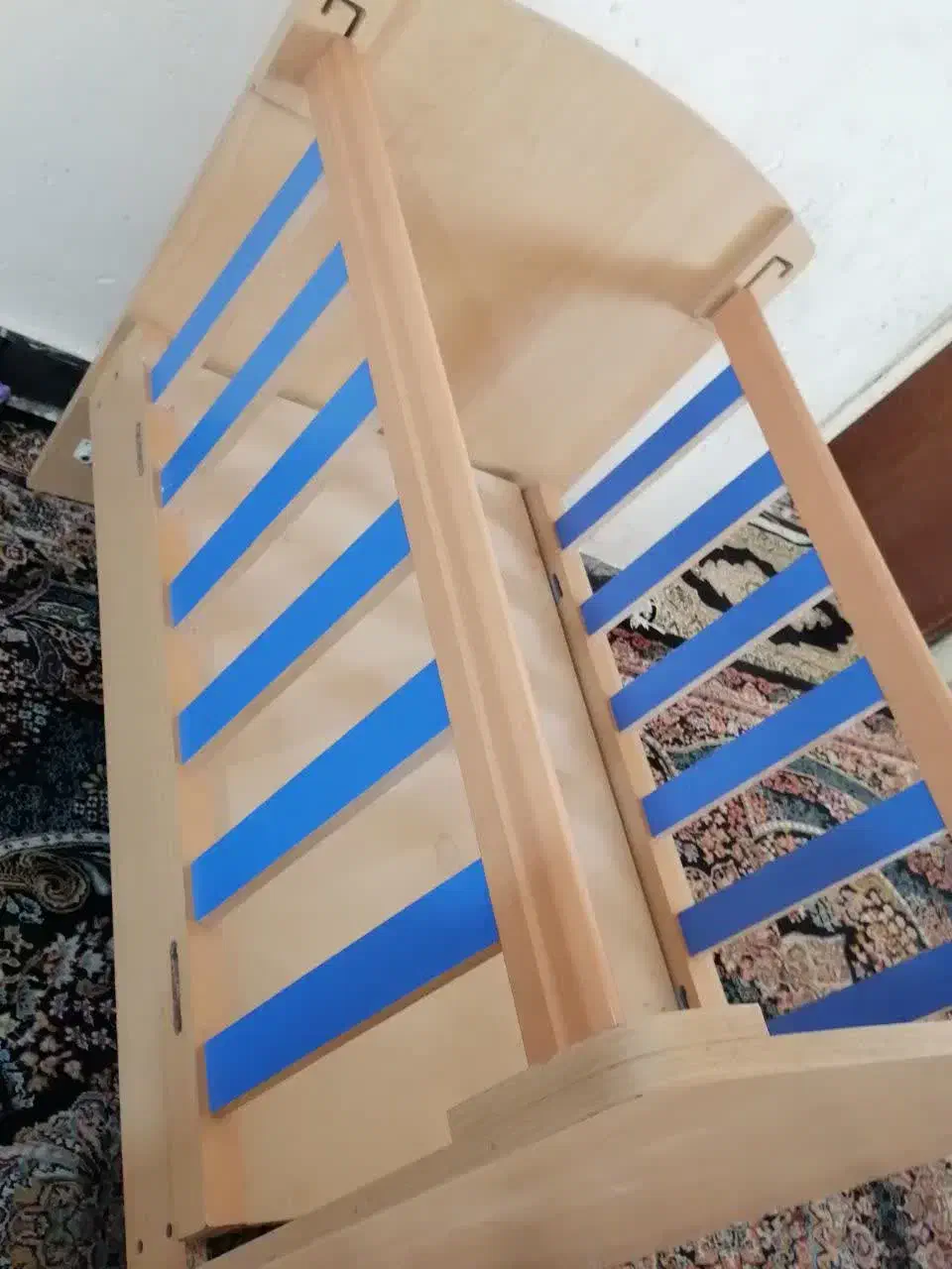 دوعدد تخت گهواره|تخت و صندلی بچه|کرمان, |دیوار