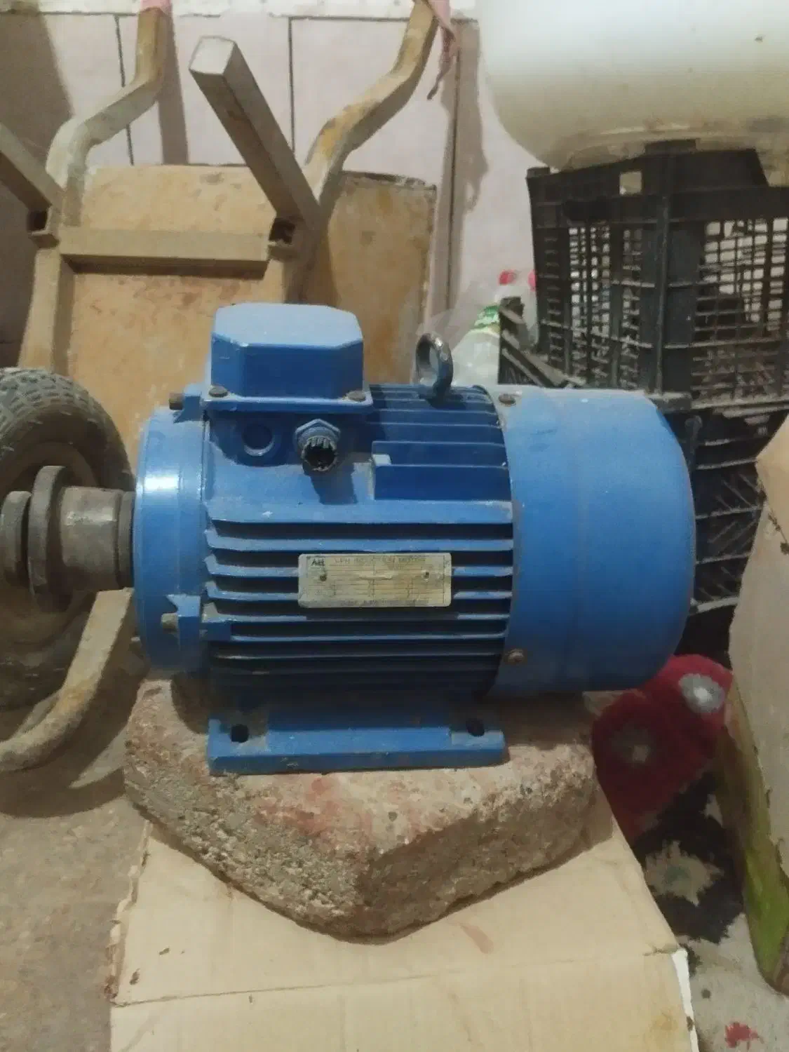 دینام سه فاز|ماشین‌آلات صنعتی|میناب, |دیوار