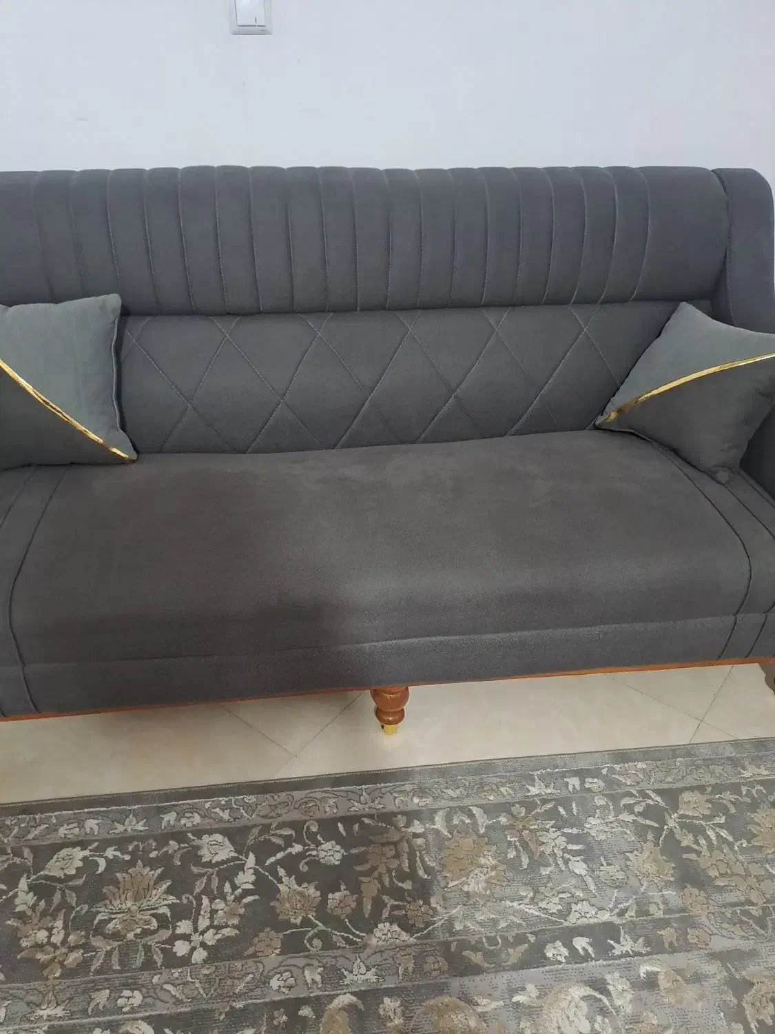 مبل راحتی|مبلمان خانگی و میز عسلی|بومهن, |دیوار