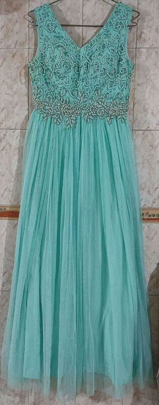 مجلسی زنانه و دخترانه|لباس|پیشوا, |دیوار