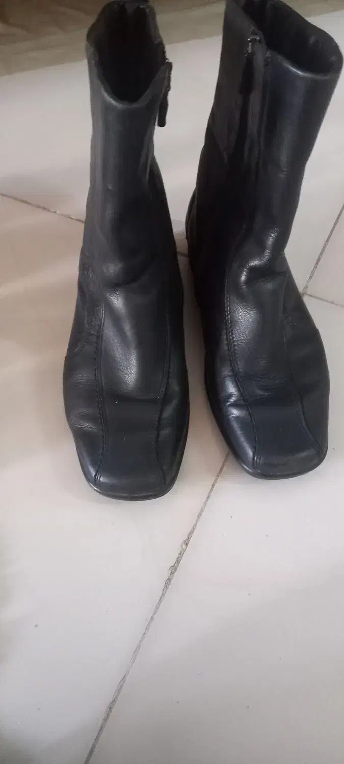 یک بوت زنانه سایز ۳۹|کیف، کفش، کمربند|ملک‌آباد, |دیوار
