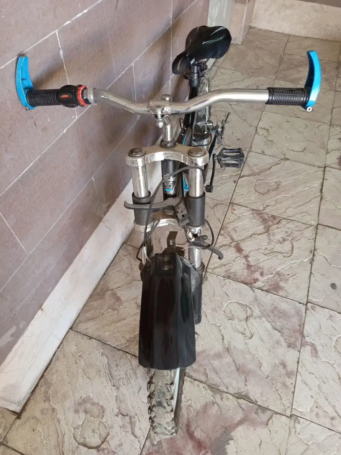 دوچرخه ی 20|دوچرخه، اسکیت، اسکوتر|هشتگرد, هشتگرد قدیم|دیوار