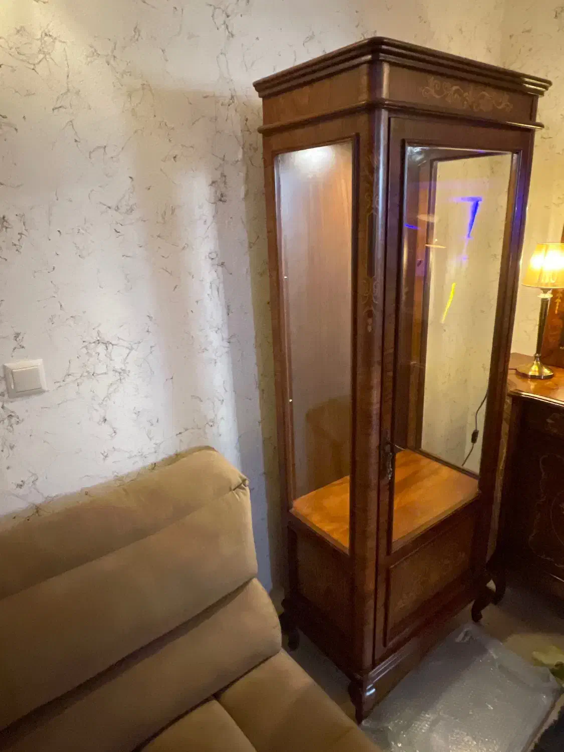 بوفه آنتیک|بوفه، ویترین، کنسول|شیراز, زرگری|دیوار