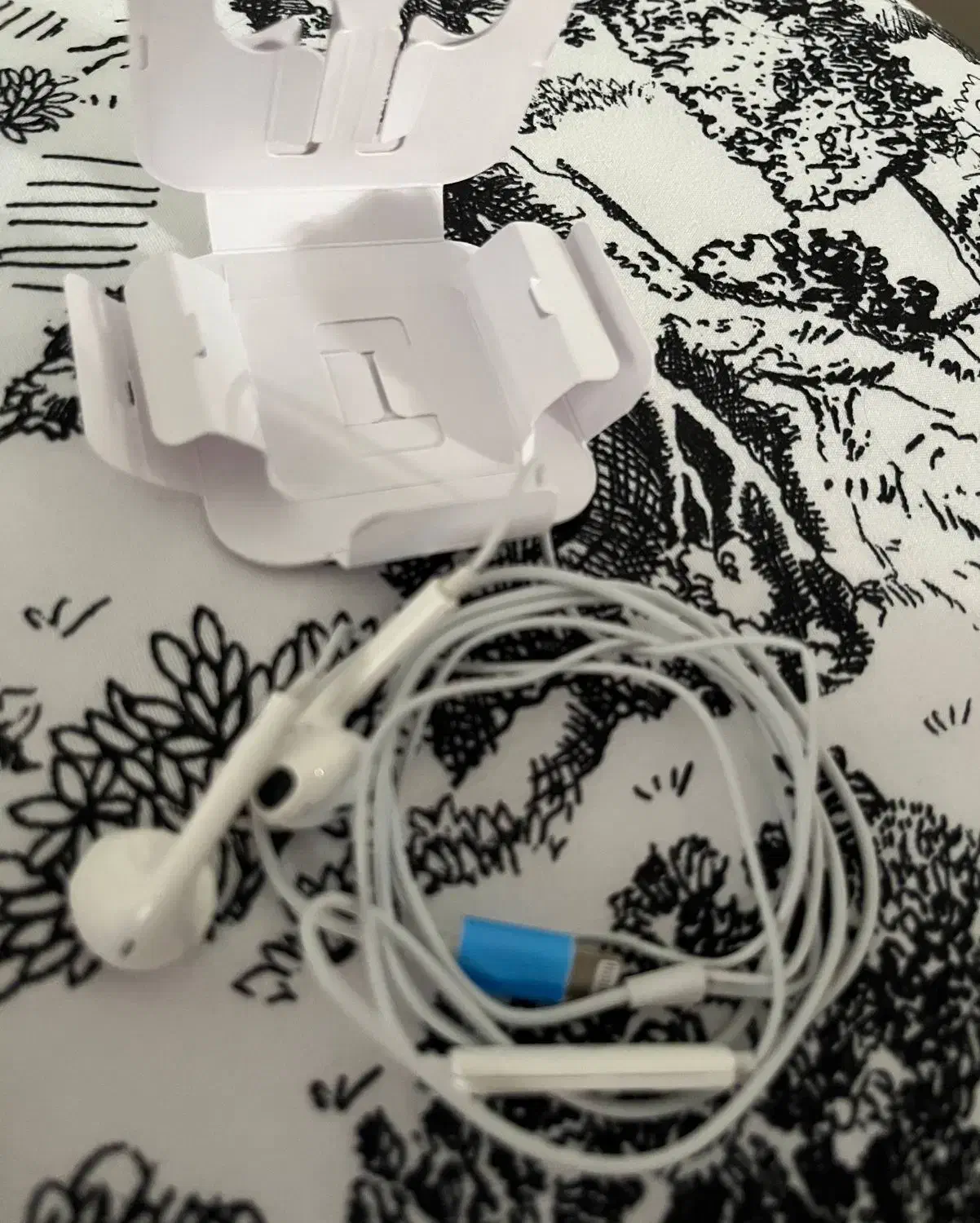 هندسفری آیفون سیمی مدل ایرپاد نو تعداد محدود|لوازم جانبی موبایل و تبلت|تبریز, |دیوار