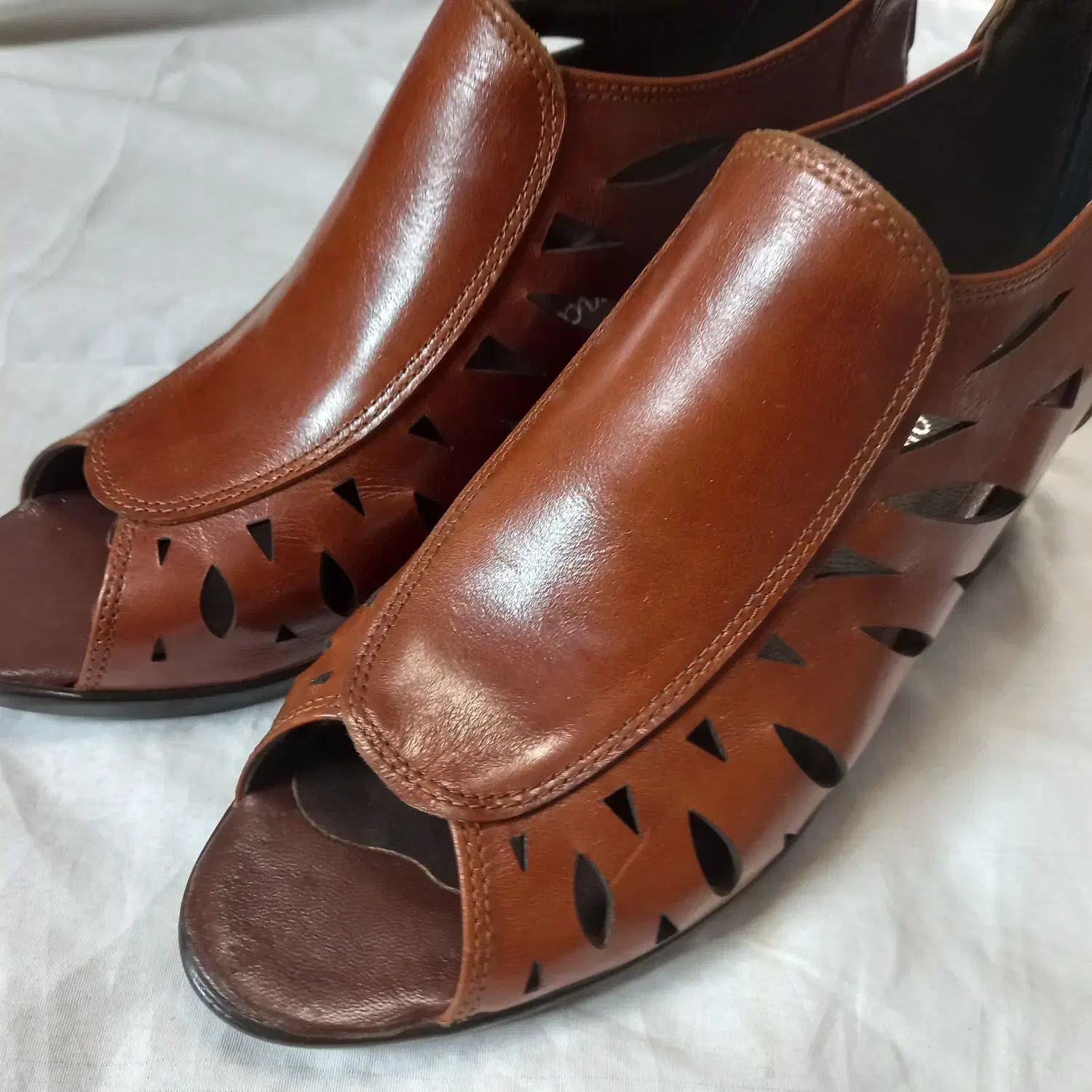 کفش چرم زنانه|کیف، کفش، کمربند|بجنورد, |دیوار