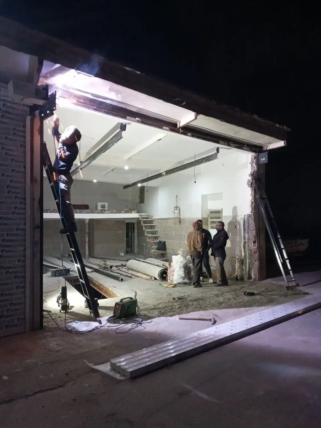 نصب و تعمیر کرکره برقی و درب های اتوماتیک|خدمات پیشه و مهارت|همدان, |دیوار