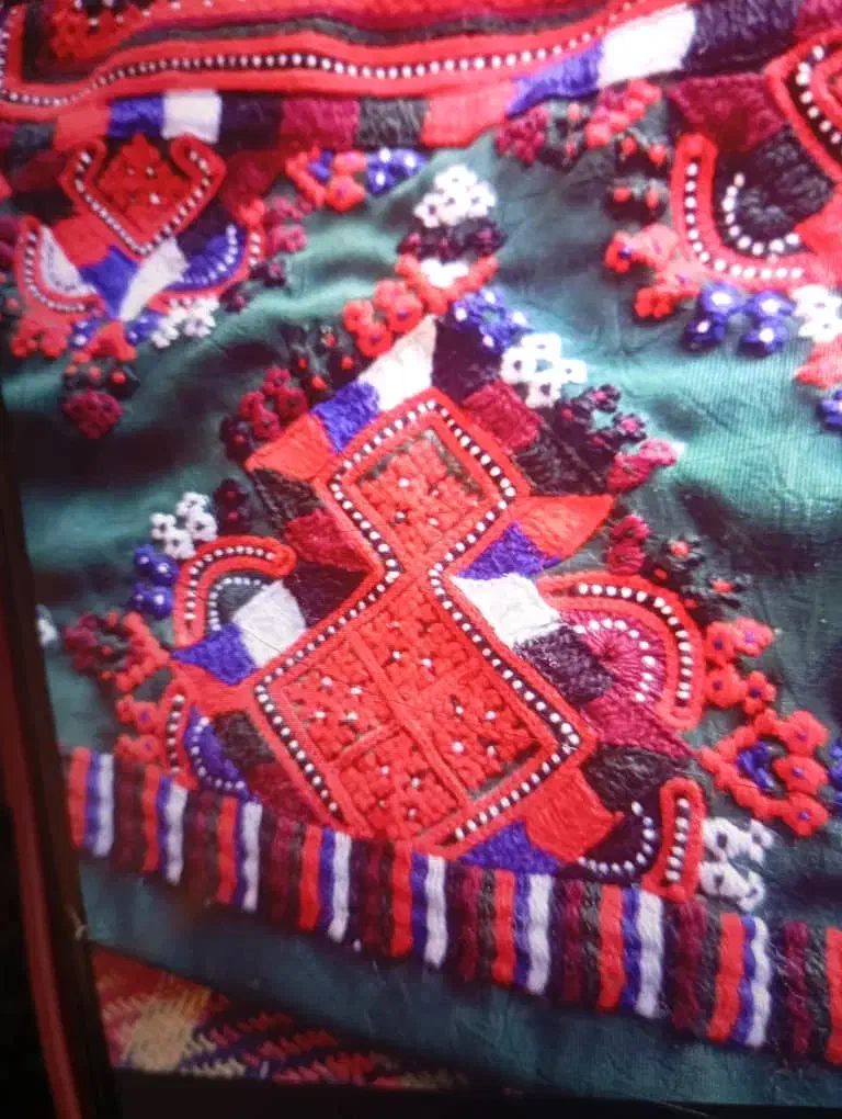 گل کامل می دوزم 280|لباس|چابهار, |دیوار