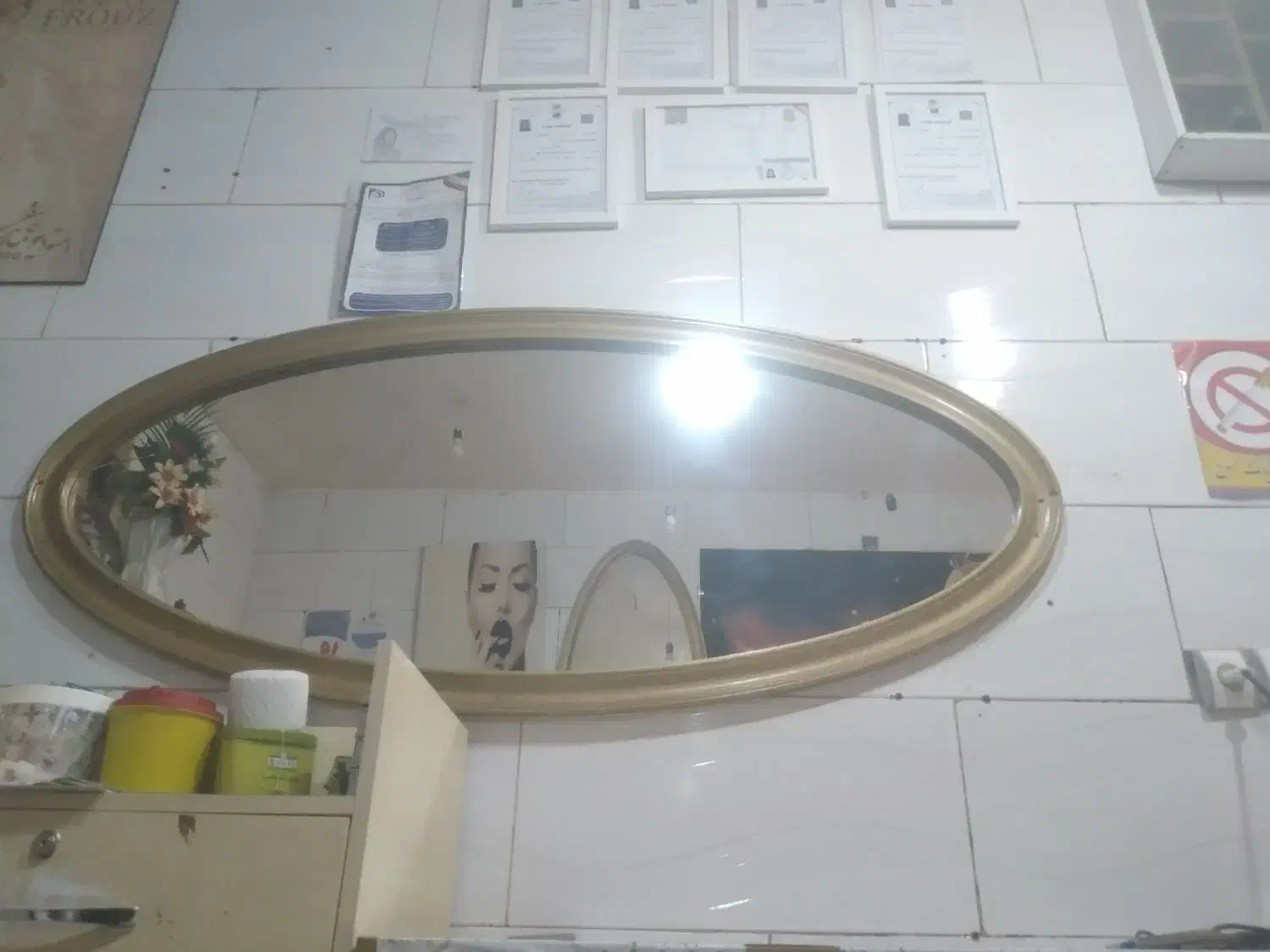 صندلی و اینه تمیز ب فروش میرسد|صندلی و نیمکت|مشهد, انصار|دیوار