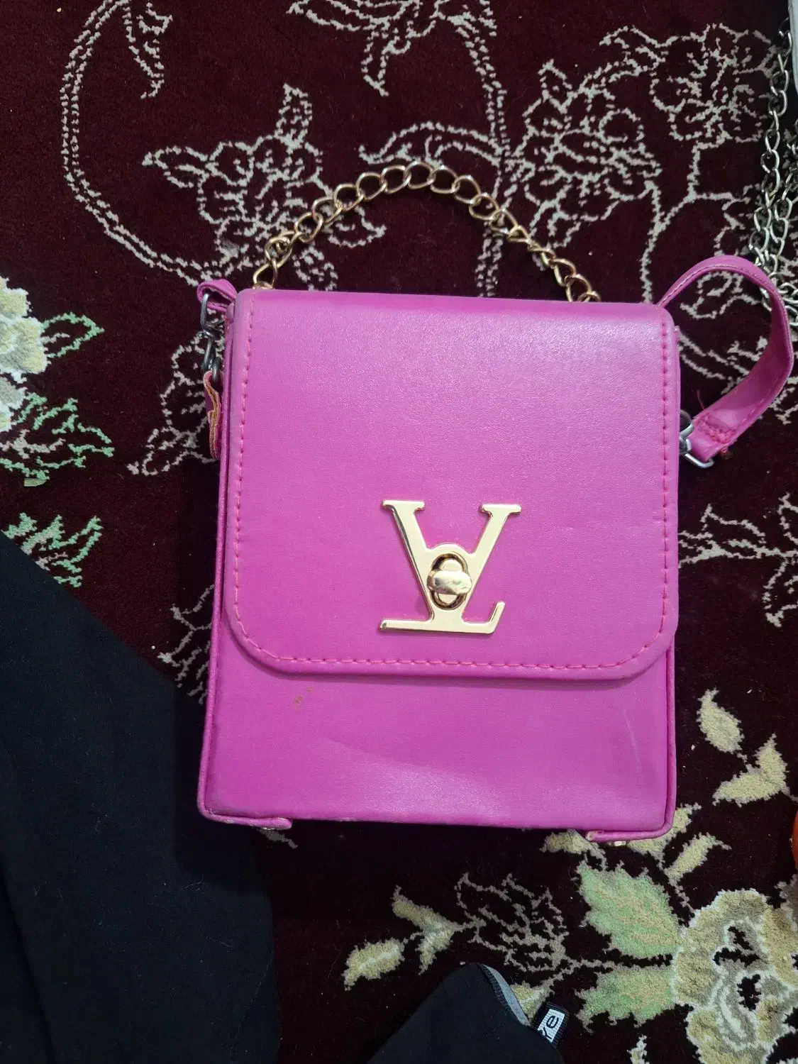 کیف|کیف، کفش، کمربند|یاسوج, |دیوار