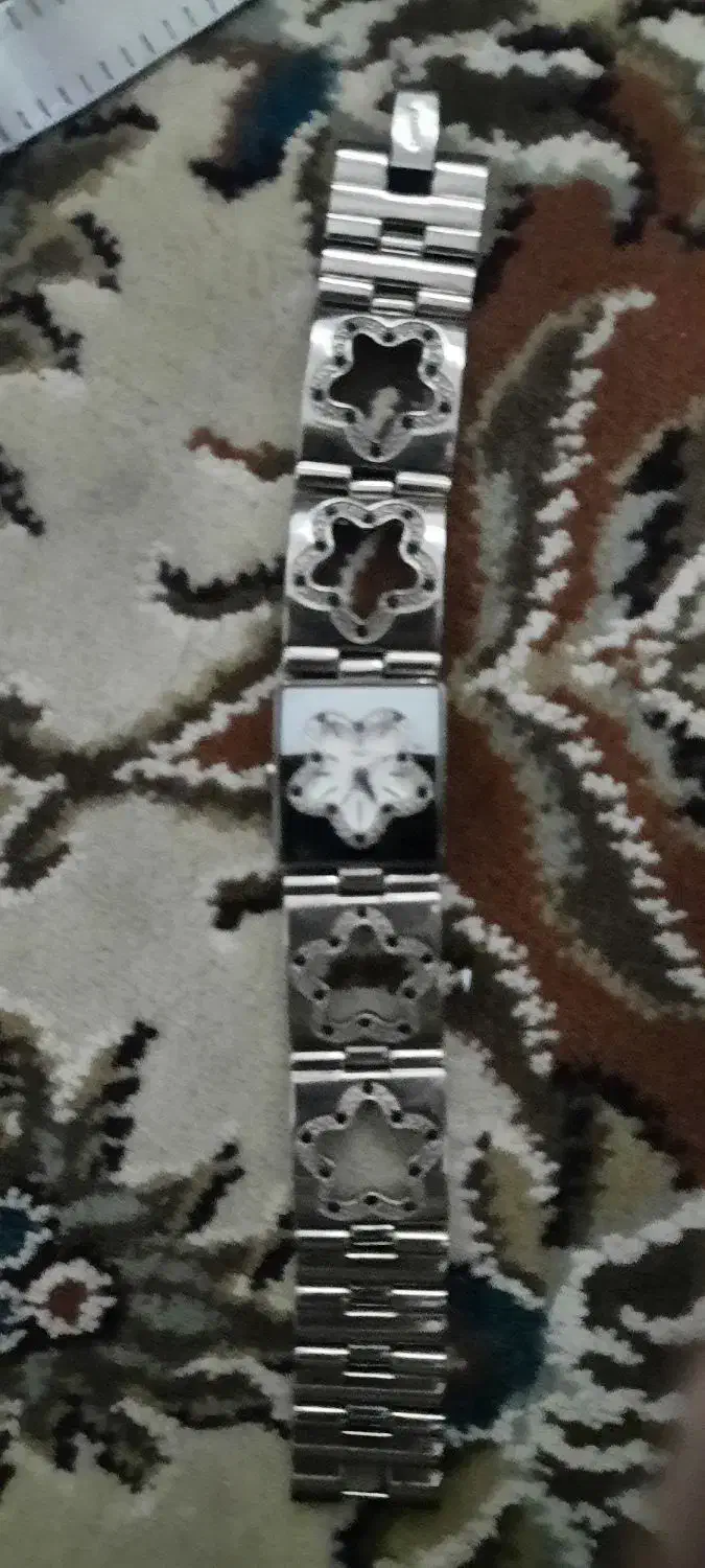 ساعت در حد نو|ساعت|نیشابور, فردوسی جنوبی|دیوار