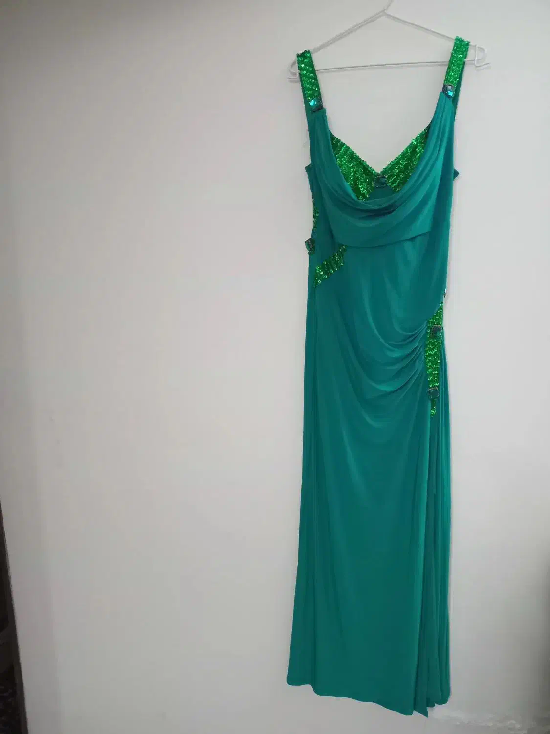 لباس مجلسی|لباس|مشهد, پادگان شهید برونسی|دیوار