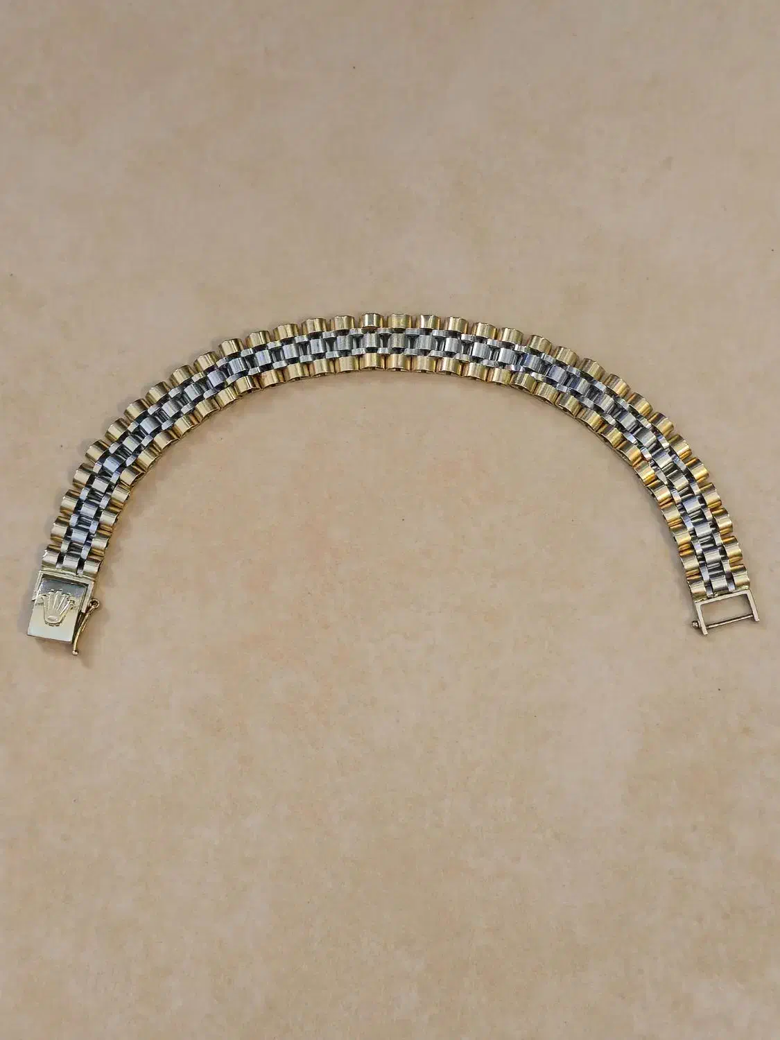 دستبند و انگشتر طلا رولکس|جواهرات|شیراز, شاهچراغ|دیوار