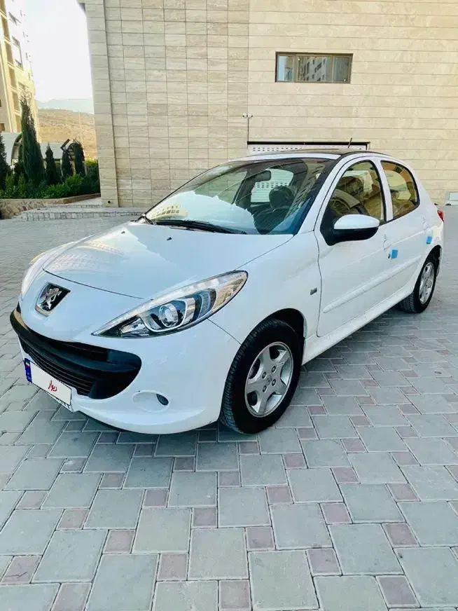 فروش ۲۰۷ پاناروما اتومات مدل ۴۰۳|خودرو سواری و وانت|شیراز, فرهنگ شهر|دیوار