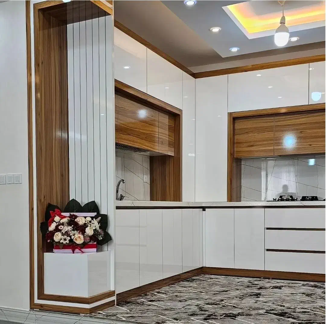 منشی جهت نمایشگاه کابینت|استخدام بازاریابی و فروش|ابهر, |دیوار