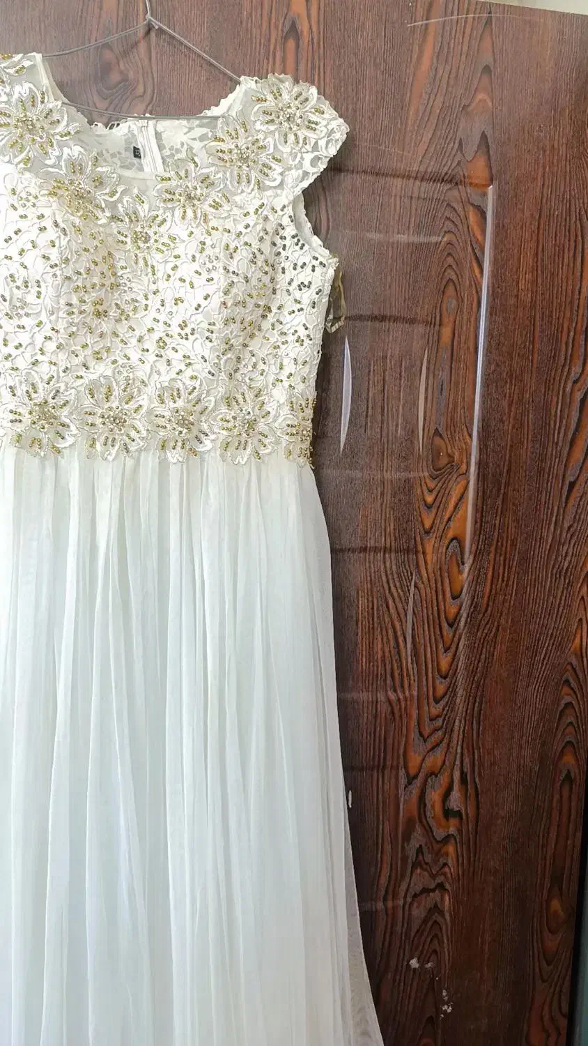 لباس مجلسی|لباس|فولادشهر, مسکن مهر فولادشهر|دیوار