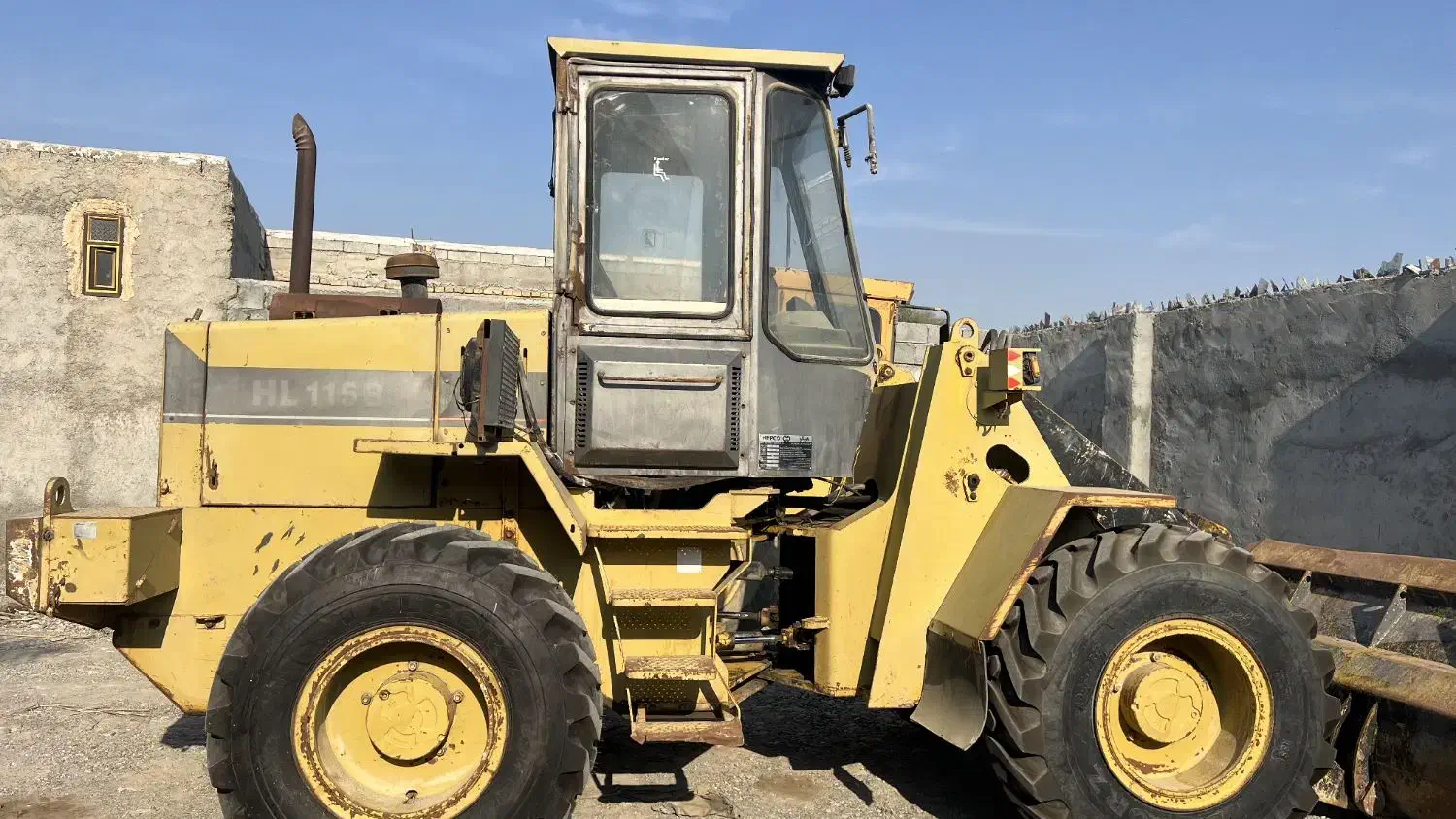 لودر HL115|خودرو سنگین|میناب, |دیوار