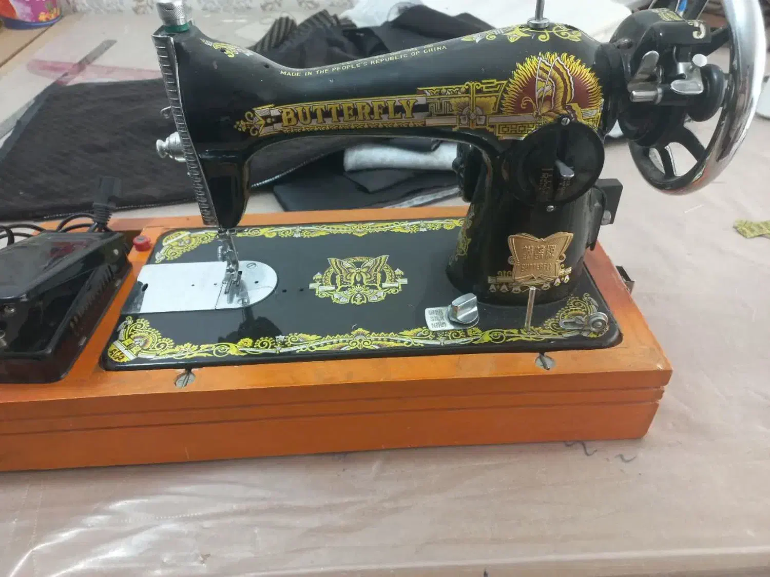 چرخ خیاطی پروانه ای|چرخ خیاطی و ریسندگی|یزد, |دیوار