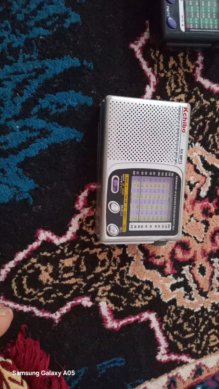 دوعدد رادیوی جیبی کوچک|سیستم صوتی خانگی|اسیر, |دیوار