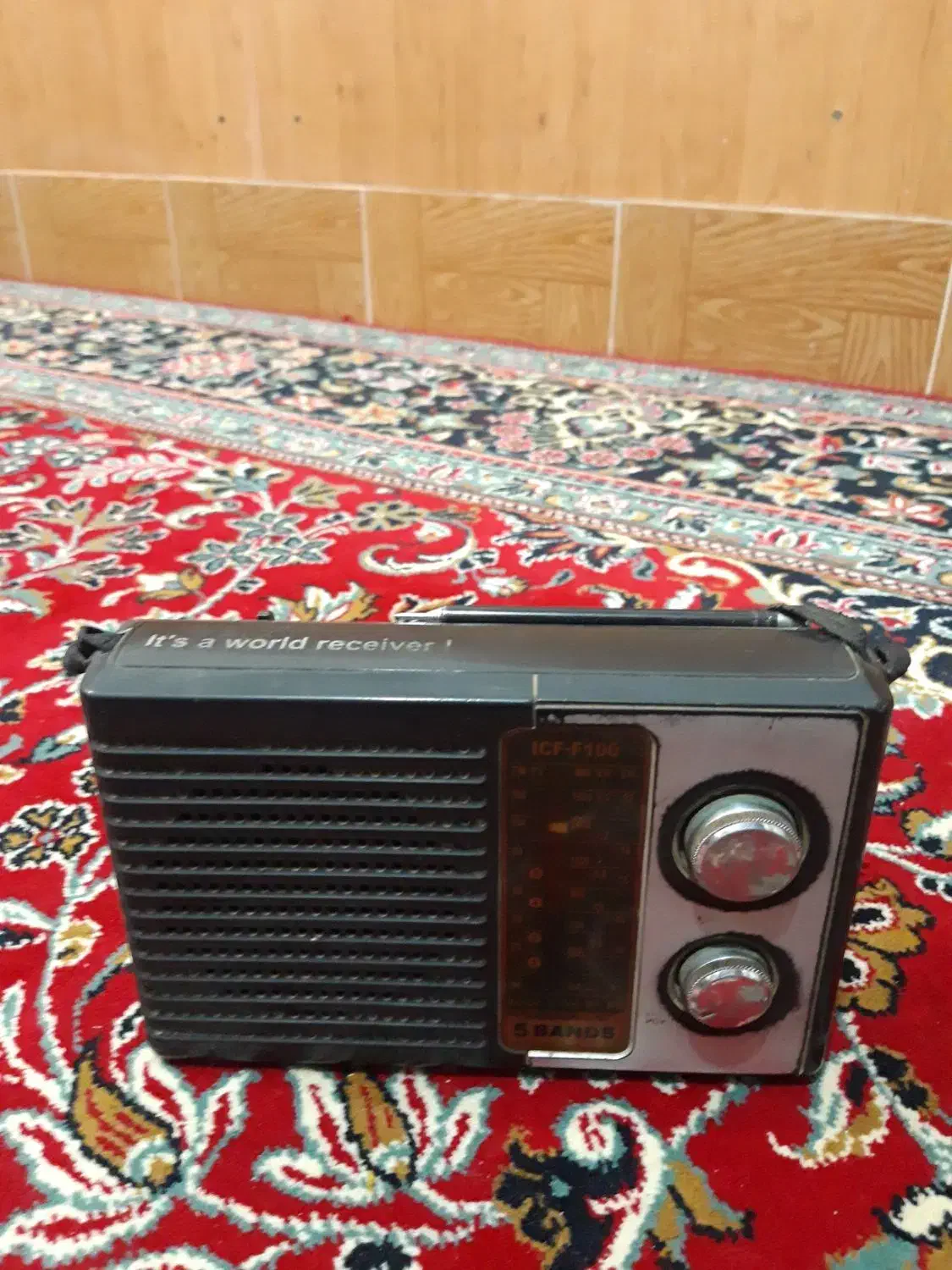 رادیو ژاپنی قدیمی|کلکسیون اشیاء عتیقه|گرگان, |دیوار