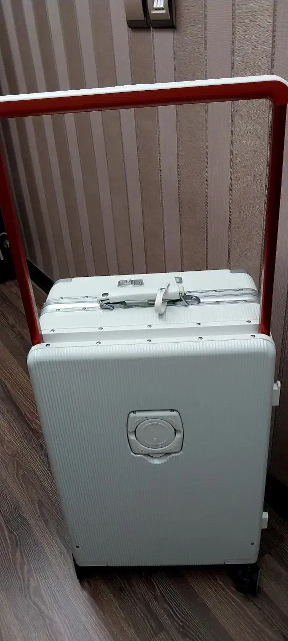 چمدان لاکچری|کیف، کفش، کمربند|همدان, |دیوار