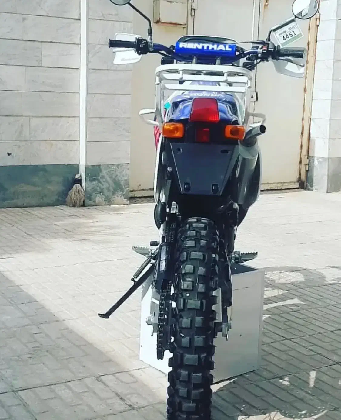 CRM|موتورسیکلت|خمینیشهر, |دیوار