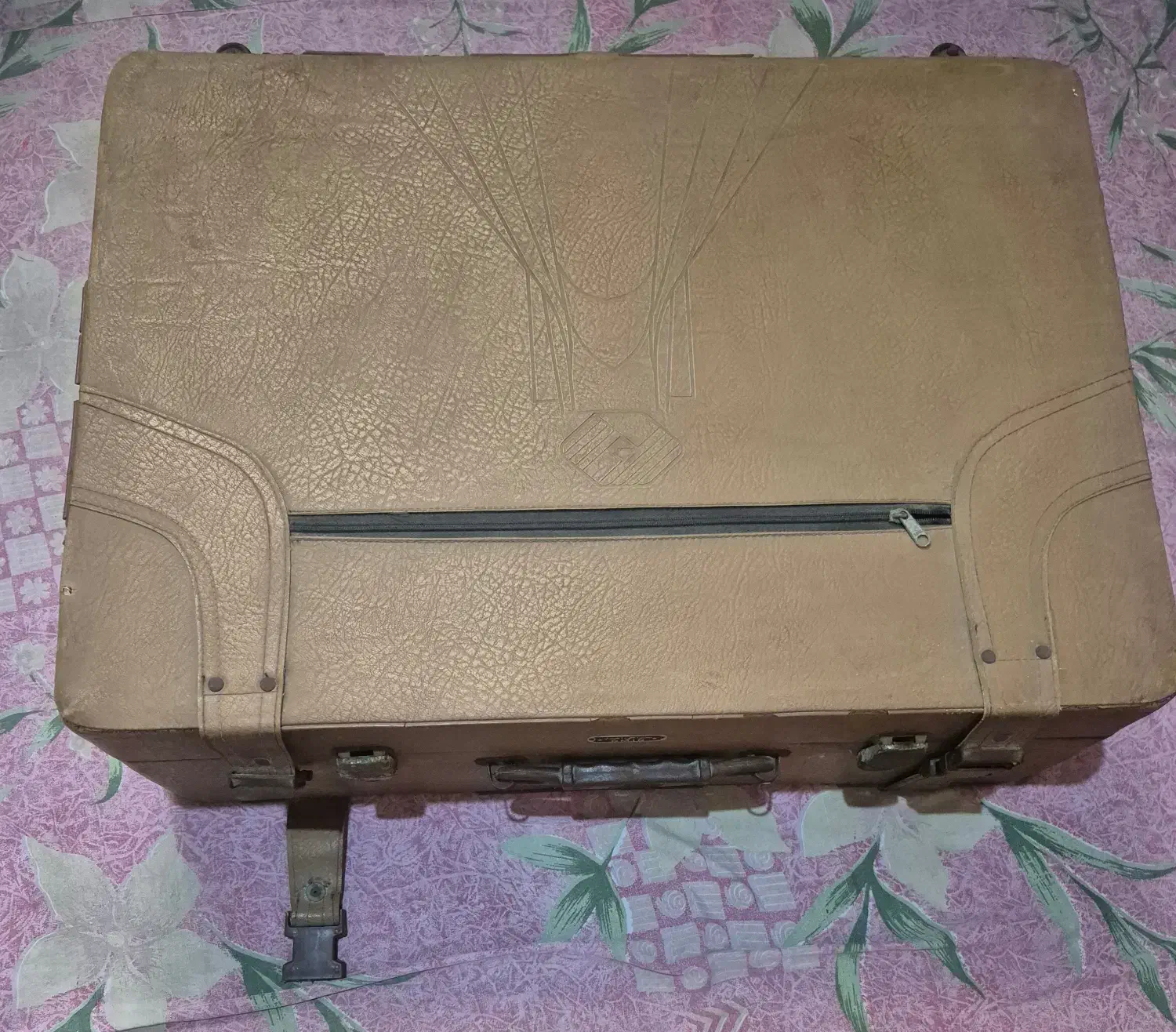 چمدان نو|کیف، کفش، کمربند|رشت, قاسمیه|دیوار