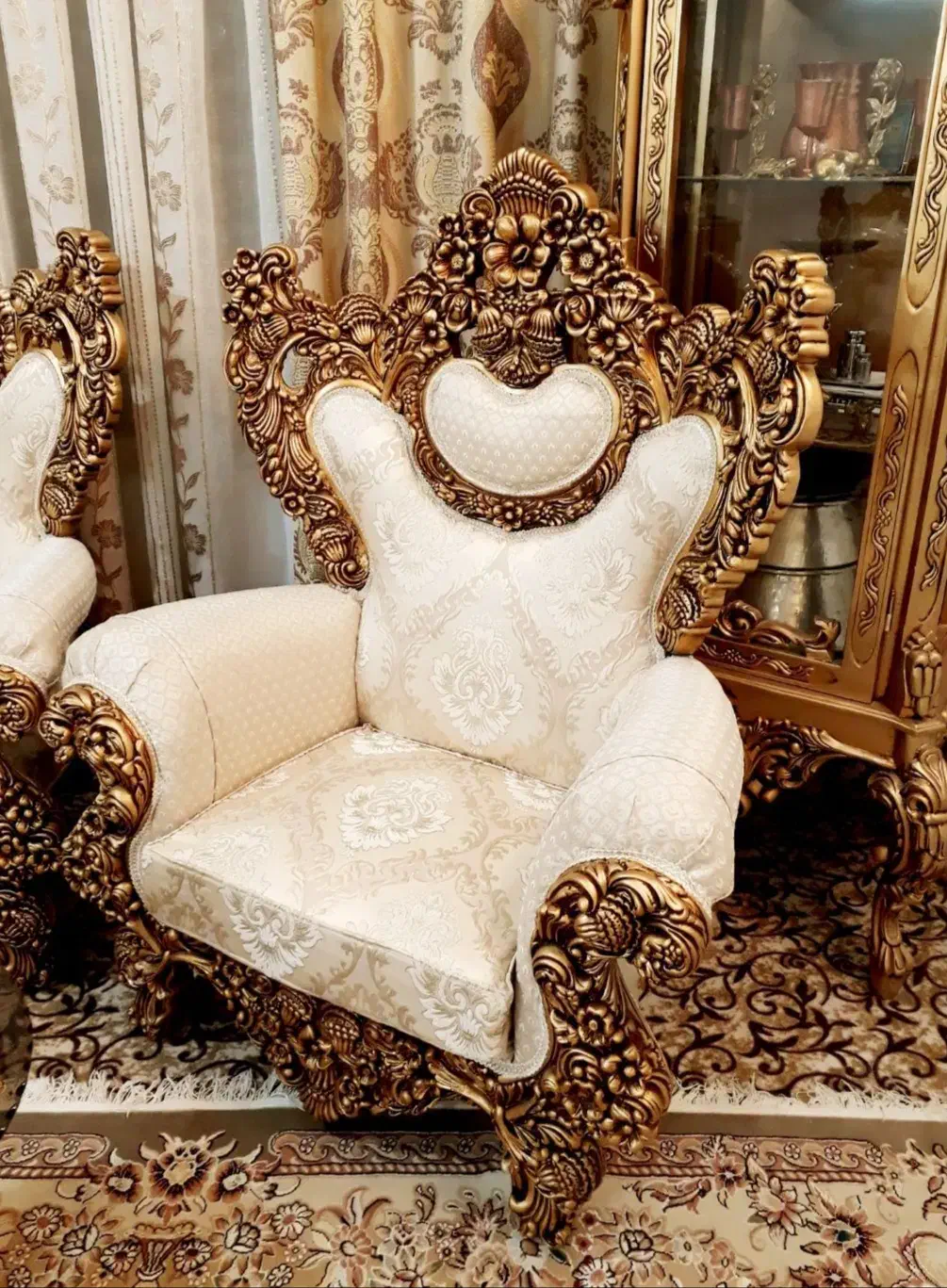 مبل ۹نفره کلاف درشت واعیانی/ بدون کوچکترین خط وخش|مبلمان خانگی و میز عسلی|بروجرد, |دیوار