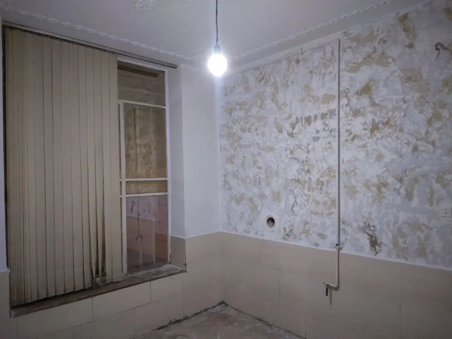 رهن|اجارهٔ خانه و ویلا|شیراز, کوشک میدان|دیوار