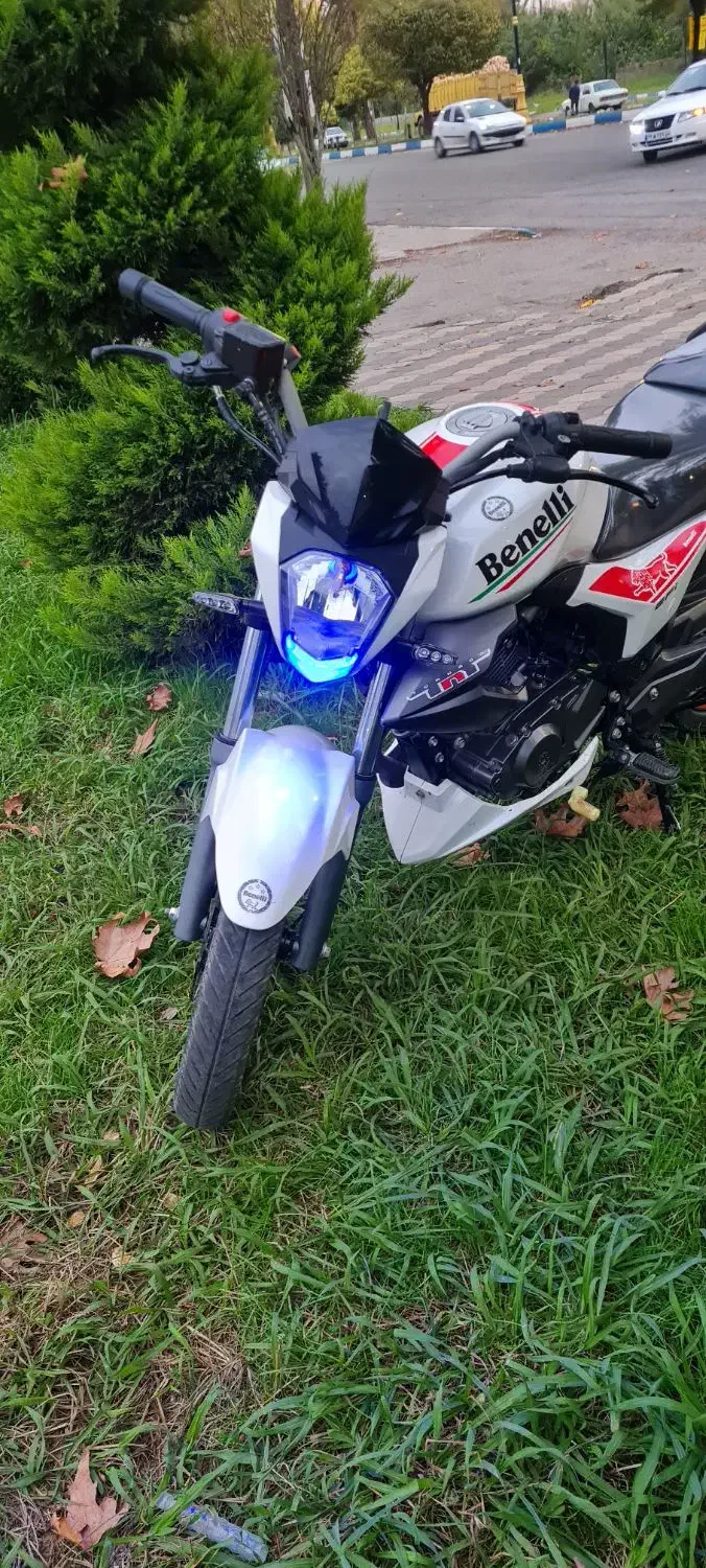 بنلی مدل 402 فروش فوری|موتورسیکلت|رشت, یخسازی|دیوار