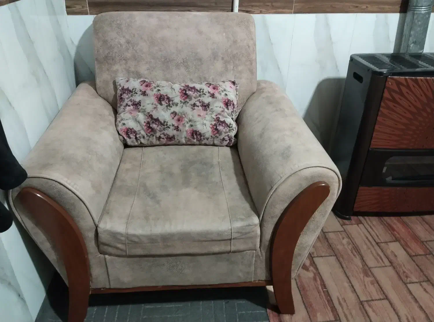 مبل 7نفره|مبلمان خانگی و میز عسلی|رباط‌کریم, کیکاور|دیوار