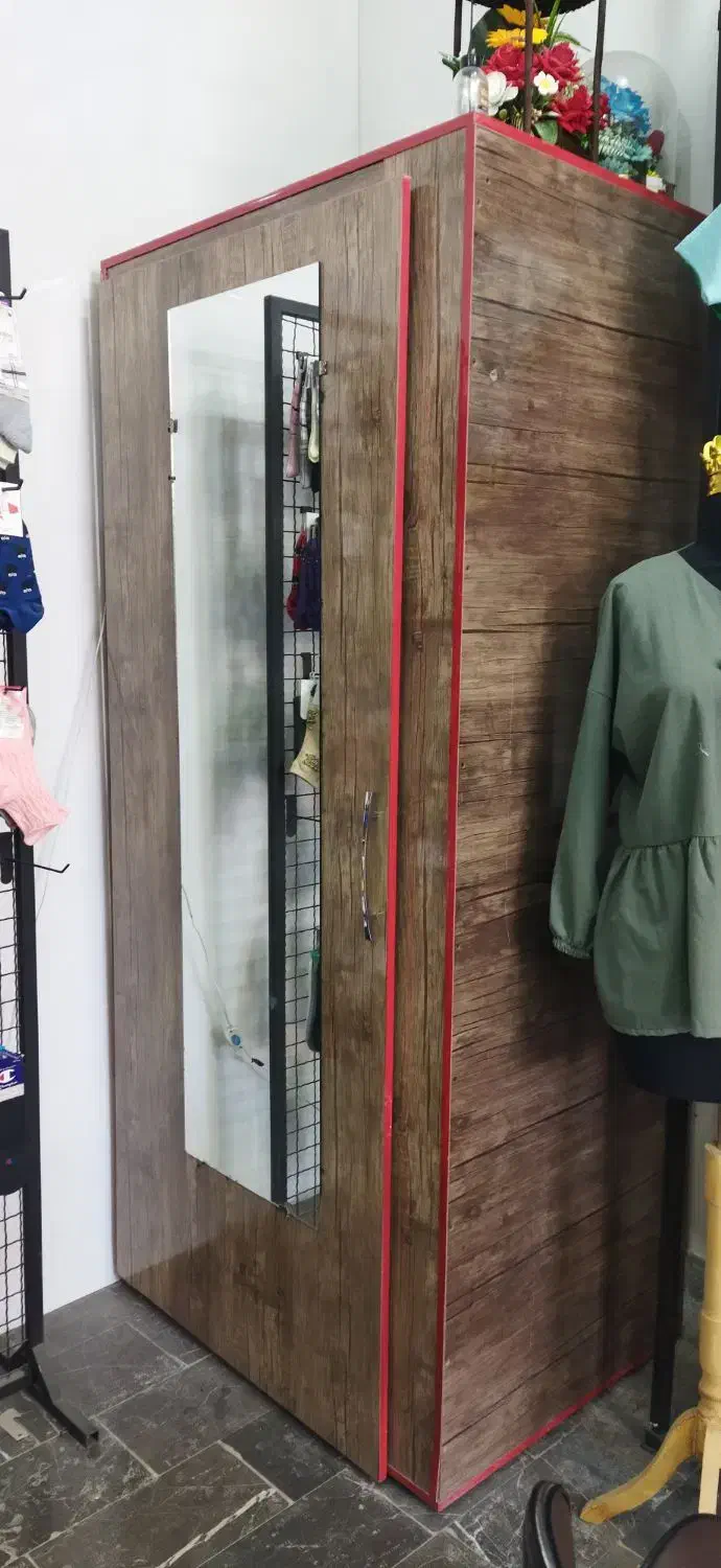 اتاق پرو همراه با دوتا آینه|فروشگاه و مغازه|فارسان, |دیوار