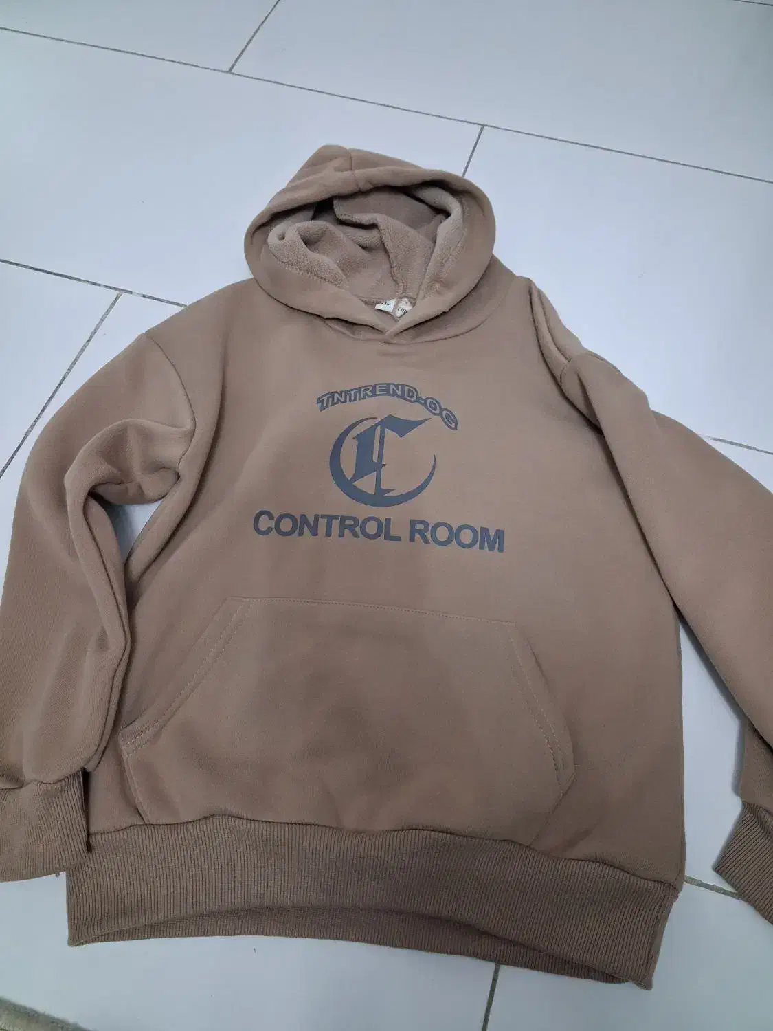 لباس بچگانه|کفش و لباس بچه|آستارا, |دیوار