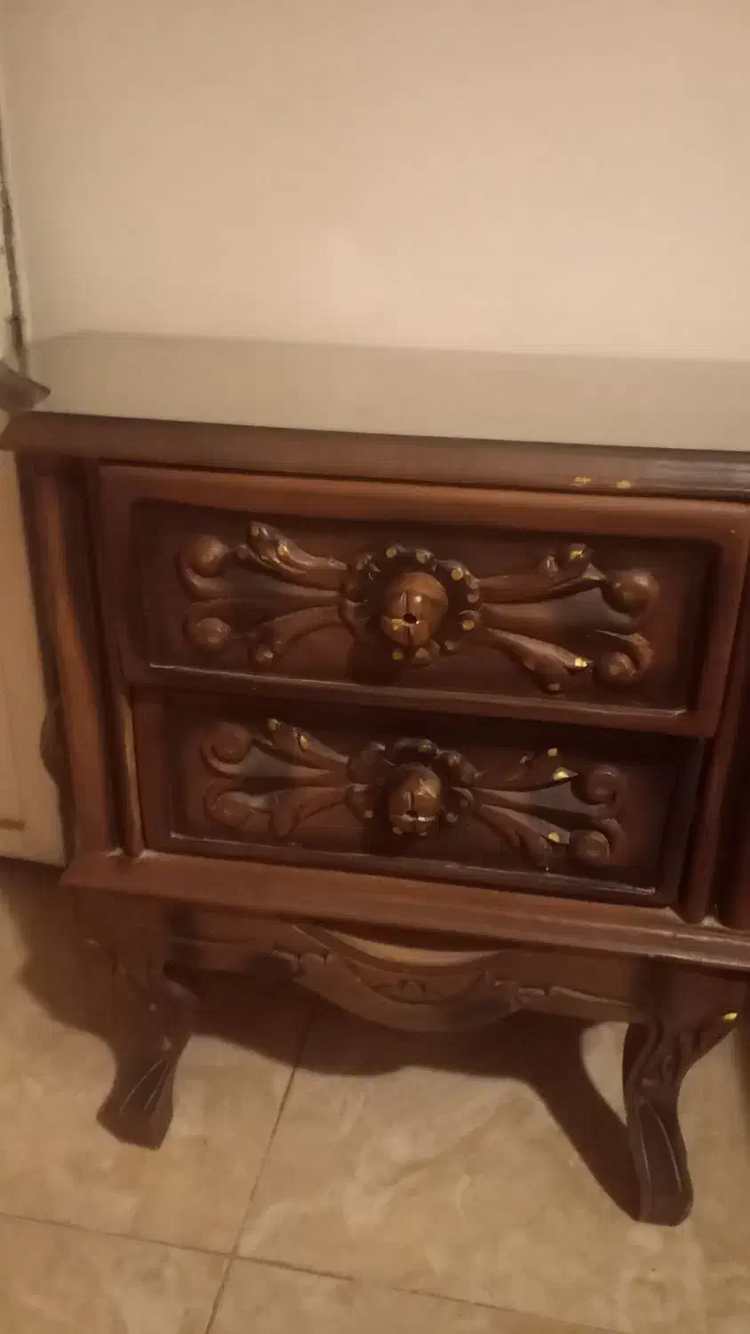 فروش تخت دونفره چوب گردو و محکم|تخت و سرویس خواب|پردیس, فاز ۱|دیوار