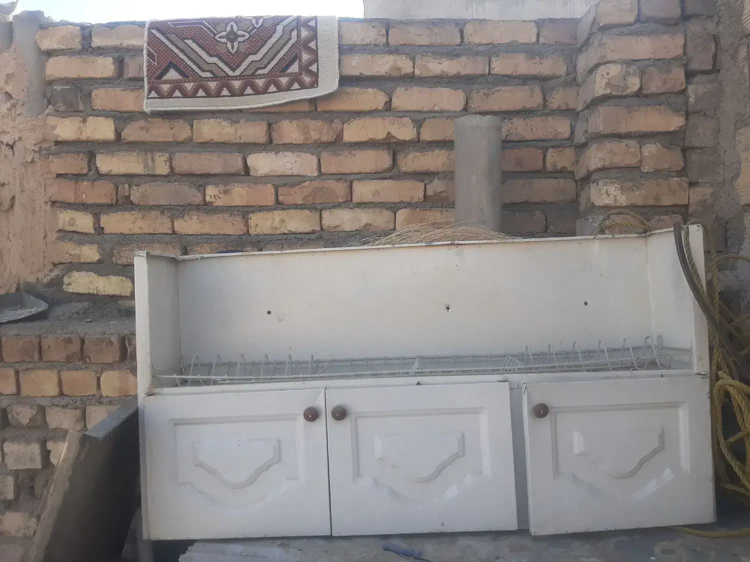 یک عدد کابینت ظرفشوی با ابچکن وسینک وشیر درحدنو|آب‌چکان و نظم‌دهنده ظروف|قم, شاد قلی|دیوار